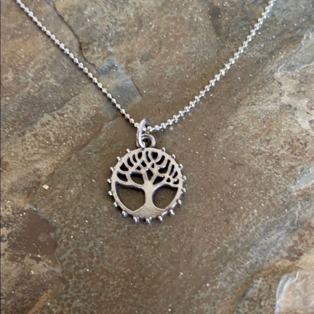 NWT  Dainty Tree Of Life Ball Chain Necklace